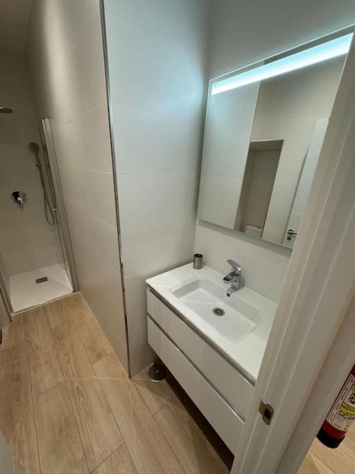 Madrid Centro Apartamnto Estreno Luaran gambar